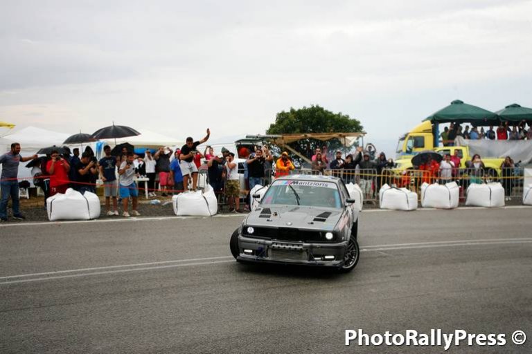 Ανάβαση Αχλαδόκαμπου: Θέαμα μετ’ εμποδίων