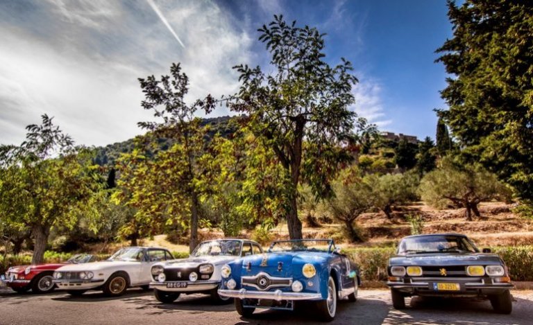 59 ΙΣΤΟΡΙΚEΣ ΚΑΙ ΚΛΑΣΣΙΚEΣ ΚΟYΚΛΕΣ  ΑΥΤHΝ ΤΗΝ ΚΥΡΙΑΚH ΣΤΟ ΑIΓΙΟ